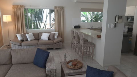 Costa Royale Trinity Beach - Accommodation Tasmania 1