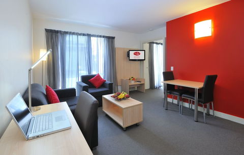 Metro Apartments On Bank Place - Accommodation Tasmania 5