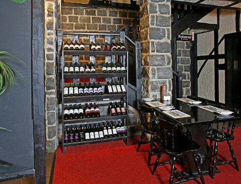 Fox And Hounds Inn - Accommodation Tasmania 4