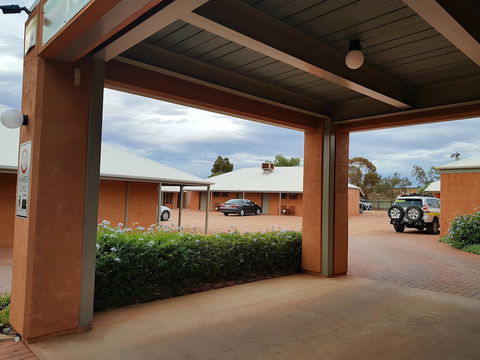 Mud Hut Motel - Accommodation Tasmania 0