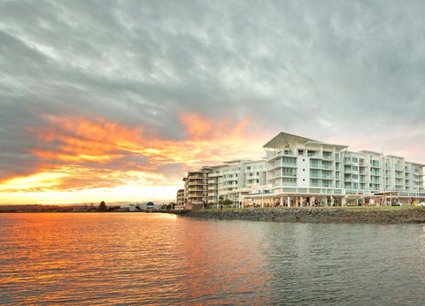 Ramada Hotel And Suites Ballina Byron - Accommodation Tasmania 5