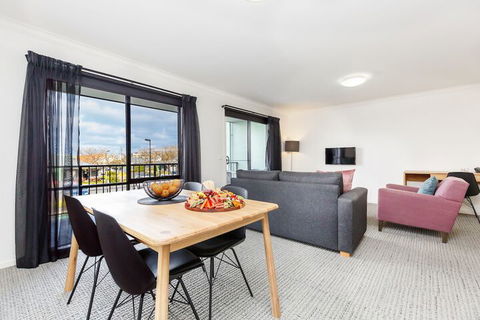 Quest Sale - Accommodation Tasmania 5