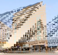 Oaks Adelaide Embassy Suites - Accommodation Tasmania