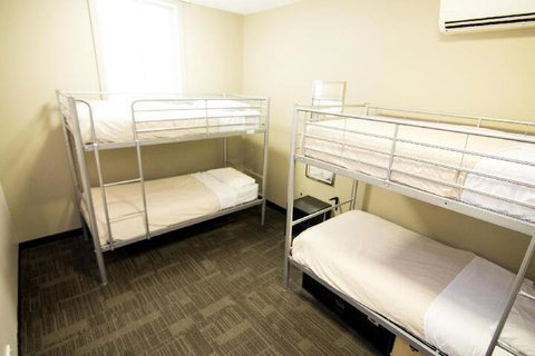 Base Brisbane Embassy - Accommodation Tasmania 3