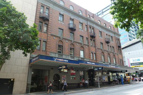 Base Brisbane Embassy - Accommodation Tasmania 6