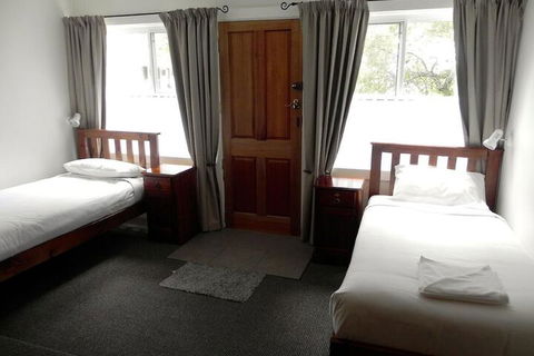 Moore Park Inn - Accommodation Tasmania 4