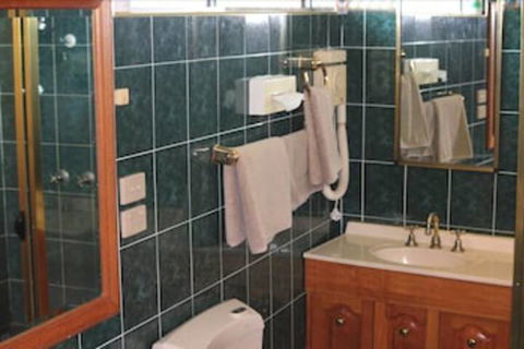 Nandewar Motor Inn - Accommodation Tasmania 1