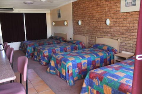 Nandewar Motor Inn - Accommodation Tasmania 3
