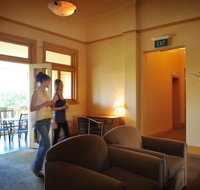 Hotel Victoria - Griffith - Accommodation Tasmania