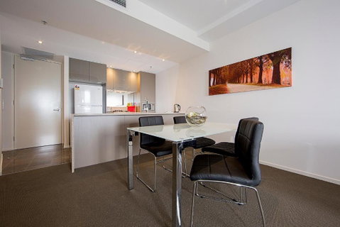 Accommodate Canberra Manhattan On The Park - Accommodation Tasmania 6