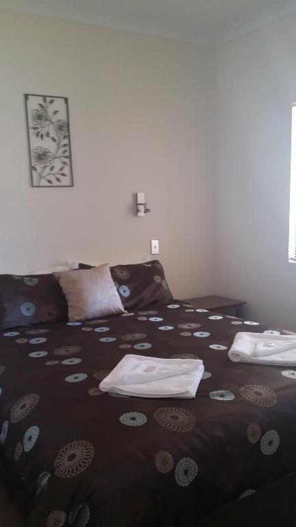 Lilacs Waterfront Villas & Cottages - Accommodation Tasmania 3
