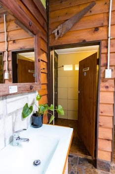 On The Wallaby Eco Lodge - Hostel - Accommodation Tasmania 4