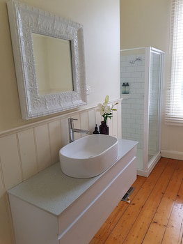 Myers CBD - Accommodation Tasmania 4