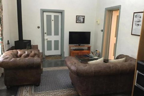 The Olde Devonshire House - Accommodation Tasmania 2