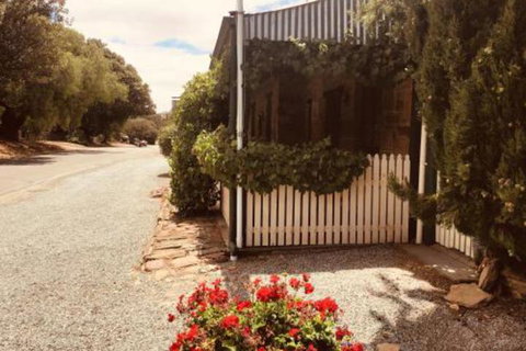 The Olde Devonshire House - Accommodation Tasmania 0
