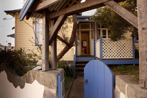Lottis House - Accommodation Tasmania 6