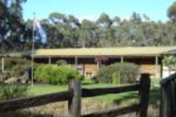 Goornong ACT Accommodation Tasmania