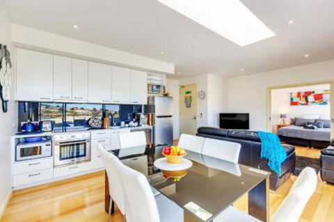 Bellerive Marina View Apartments NO 27 - Accommodation Tasmania 0
