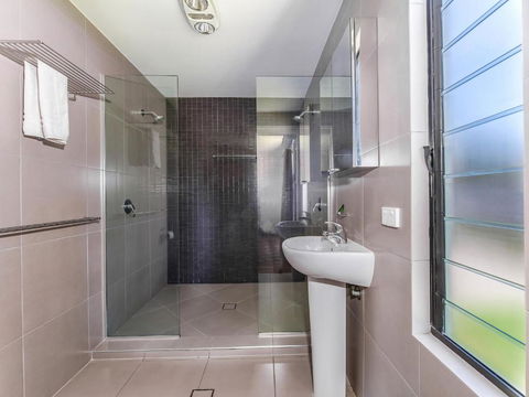 Marcoola House Pet Friendly Sunshine Coast - Accommodation Tasmania 5