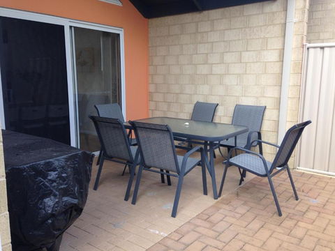 Dillon 7 - Accommodation Tasmania 4