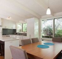 Maryrose Beautiful close walk to the beach - Accommodation Tasmania