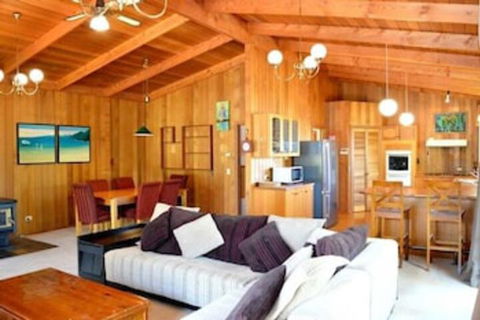 Lisieux - Accommodation Tasmania 1
