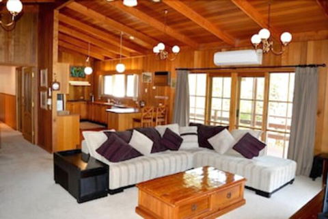 Lisieux - Accommodation Tasmania 0