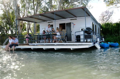 Renmark River Villas & Boats & Bedzzz - Accommodation Tasmania 3