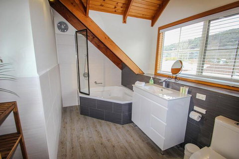Halinka Lodge - Accommodation Tasmania 1