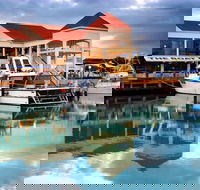 The Marina Hotel - Mindarie - Accommodation Tasmania