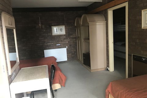 Cooba Holiday Motel - Accommodation Tasmania 5