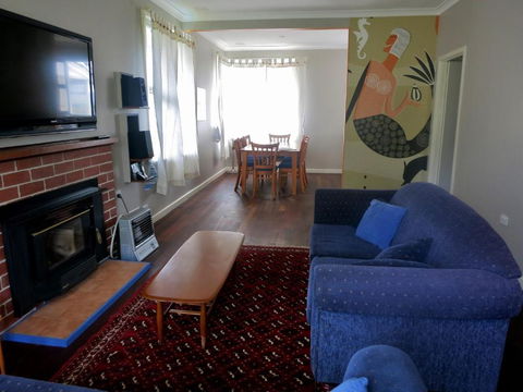 Salt 112 House - Accommodation Tasmania 4