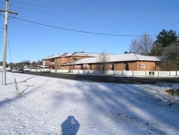 Snow Gate Motel And Apartments - Accommodation Tasmania 1