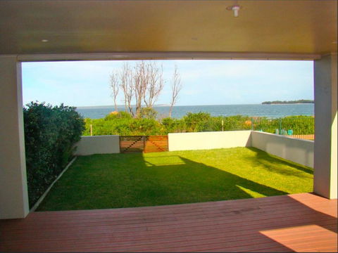 Waterfront Dream Vincentia - Accommodation Tasmania 6