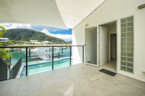 Waters Edge Townhouse 2 - Accommodation Tasmania 0