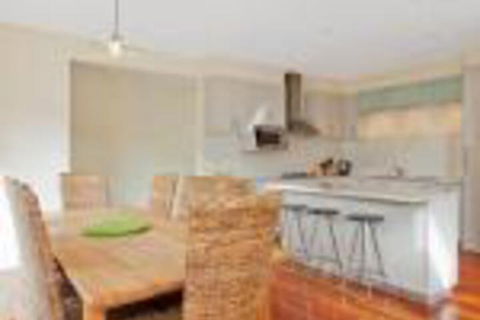 Felicity - Accommodation Tasmania 0