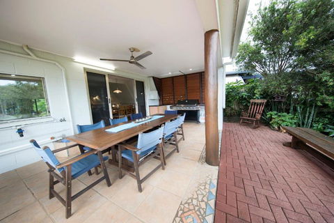 The Lake House - Accommodation Tasmania 4