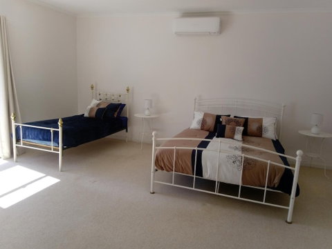 Hilltop Escape B&B - Accommodation Tasmania 4