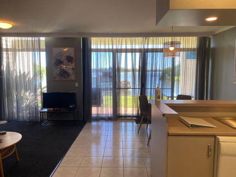 Waterside Holiday Rentals Unit 31 - Accommodation Tasmania 5