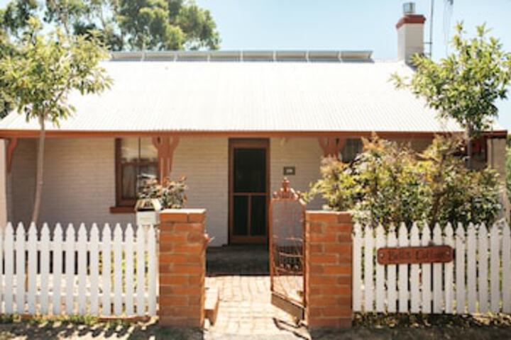 Ironbark VIC Accommodation Tasmania