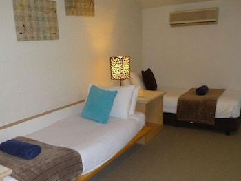 Ironbark - Deluxe Family Townhouse - Accommodation Tasmania 3