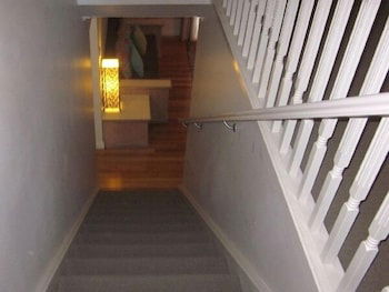 Ironbark - Deluxe Family Townhouse - Accommodation Tasmania 0
