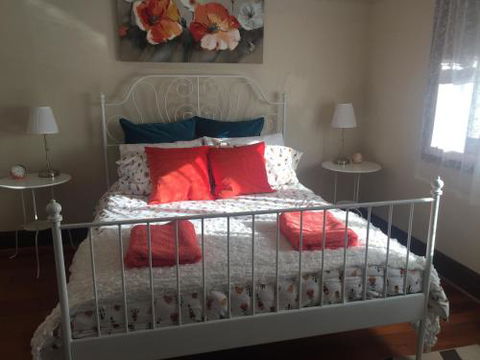 Art Deco Cottage - Accommodation Tasmania 3