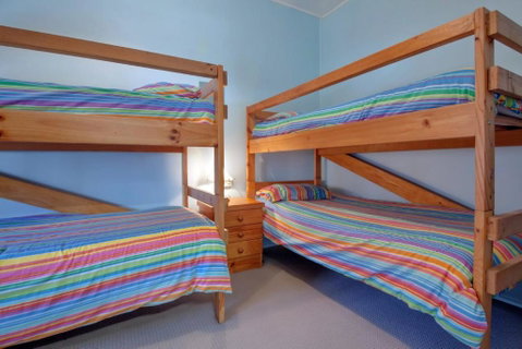 Pacific Units Unit 2 94 Magnus Street - Accommodation Tasmania 6