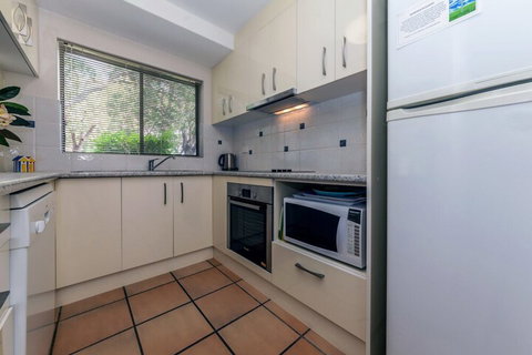 Mistral Court Unit 2 / 17 Mistral Close - Accommodation Tasmania 4