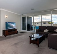 Oasis Unit 3 / 5 Laman Street - Accommodation Tasmania
