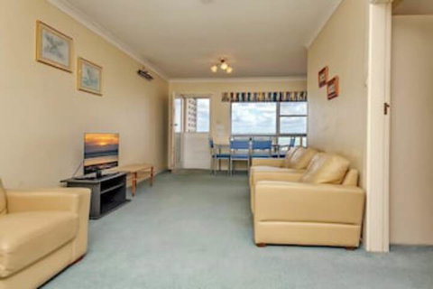 Quarterdeck Unit 4 / 12 Magnus Street - Accommodation Tasmania 0
