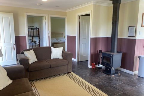 Manyat Peak Cottages - Accommodation Tasmania 6