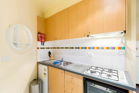 ELIZA, 2BDR Melbourne Apartment - Accommodation Tasmania 3