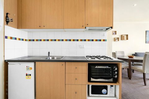 ELIZA, 2BDR Melbourne Apartment - Accommodation Tasmania 5